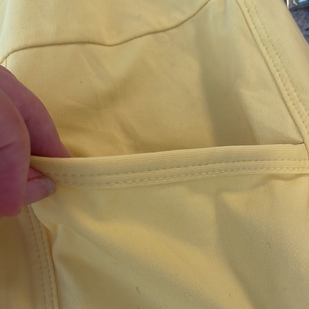 Tail athletic tennis skort skirt yellow pickleball with pockets  Medium - Picture 5 of 8